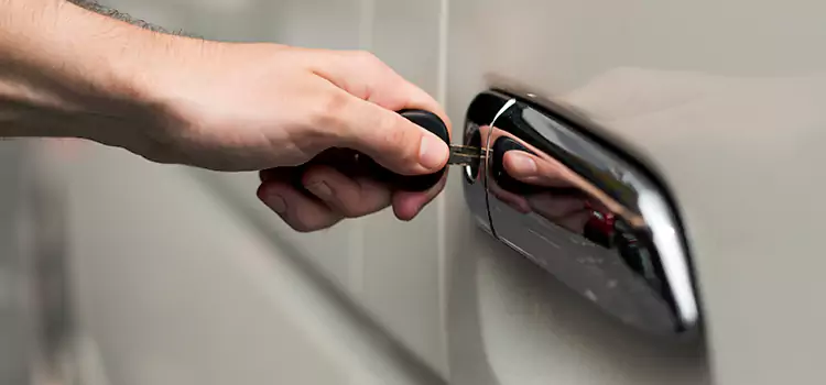 Why Choose Our Auto Locksmith Team in Stamford, CT?